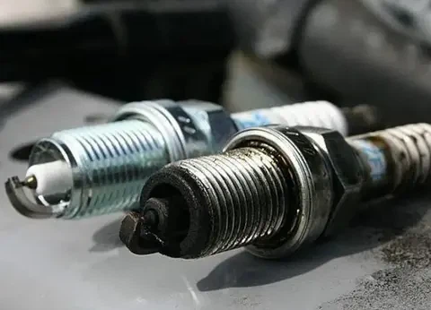 Cikel zamenjave avtomobilske svečke je odvisen od materiala svečke